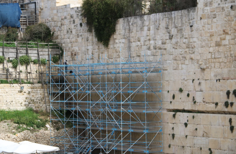 Repair work to Western Wall stones  (photo credit: WESTERN WALL HERITAGE FOUNDATION)
