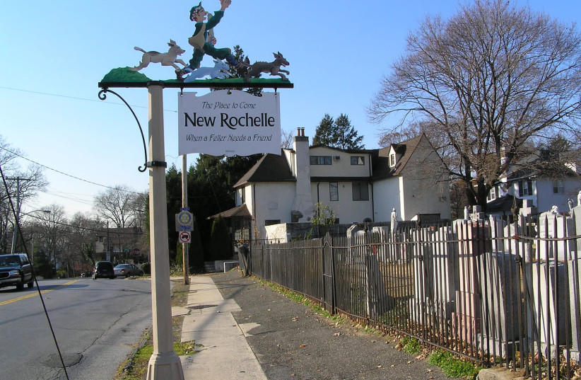 New Rochelle Welcome Sign on Kings Highway (photo credit: Wikimedia Commons)