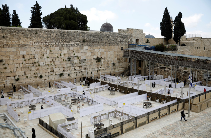 Le Mur occidental (crédit photo: RONEN ZVULUN / REUTERS)