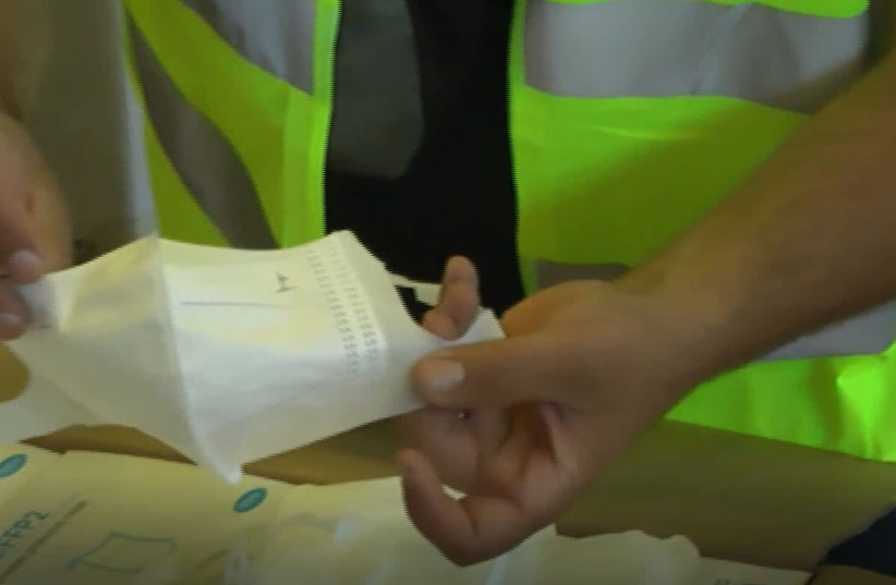 Masques N95 imparfaits importés en Israël, juin 2020 (crédit photo: porte-parole de la police israélienne et du ministère de la défense)