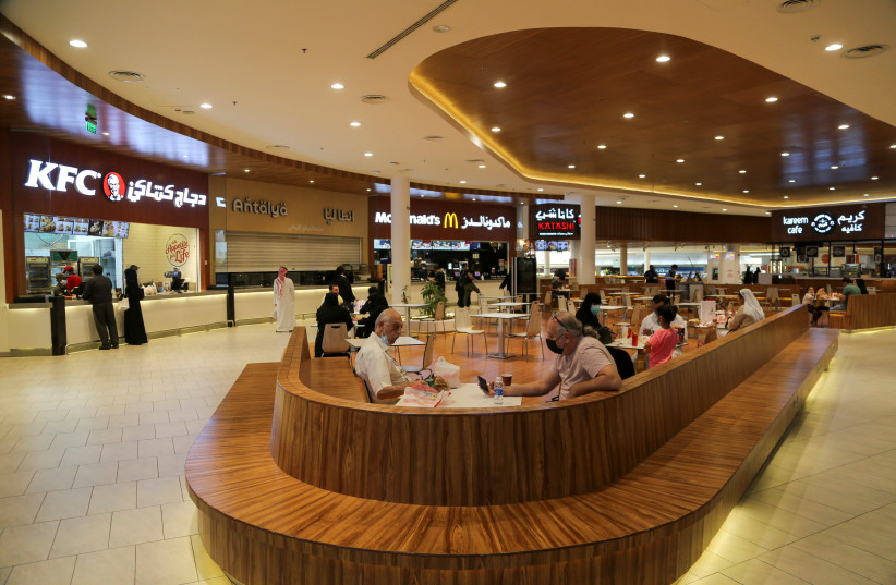 Saudi Arabia reopens restaurants and malls, in Riyadh (photo credit: AHMED YOSRI/ REUTERS)