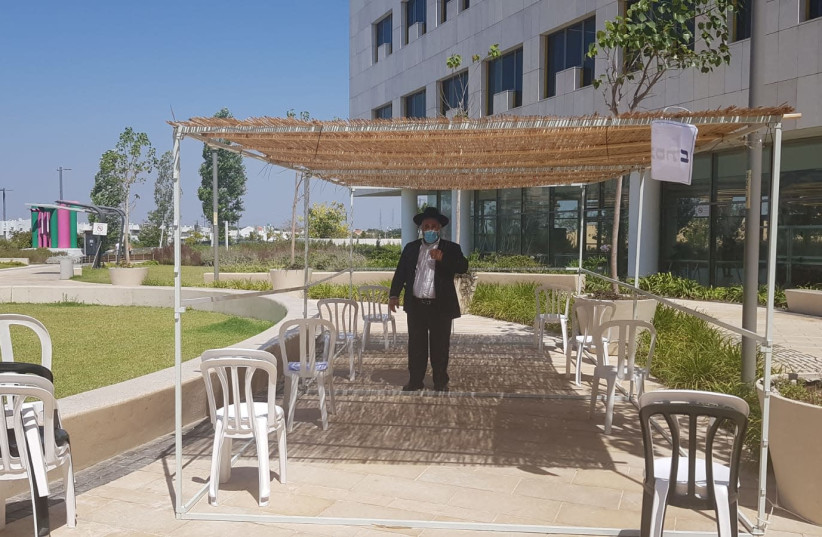 Assuta Hospital in Ashdod is the first hospital in the country to reopen its synagogue while adhering to the new Health Ministy guidelines. (photo credit: Courtesy)