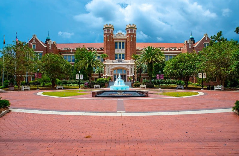 Florida State Univeristy's Westcott Building and fountain. (photo credit: Wikimedia Commons)