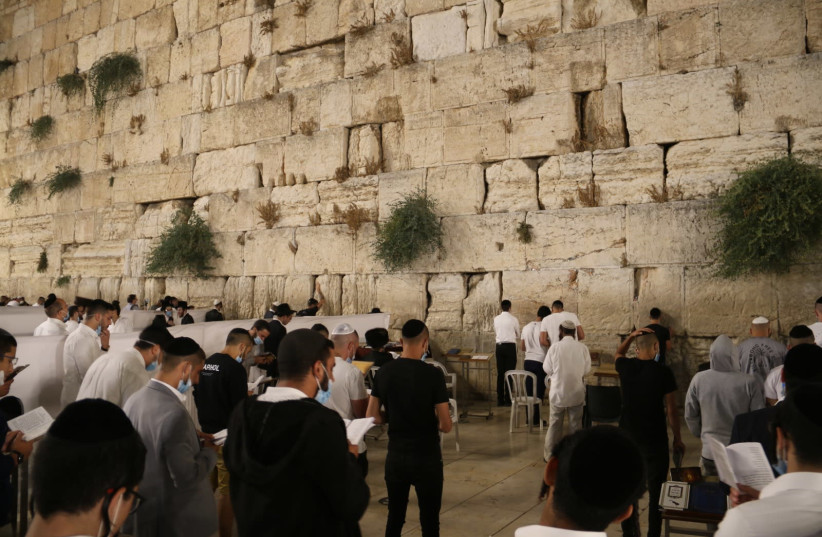 Selichot at the Western Wall, August 2020 (photo credit: THE WESTERN WALL HERITAGE FOUNDATION)