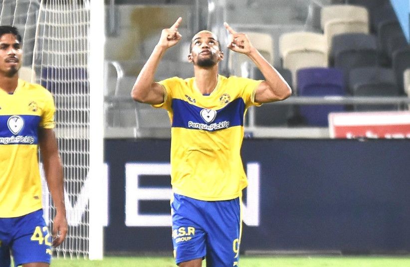 NICK BLACKMAN scored Maccabi Tel Aviv's second goal on Wednesday in the yellow-and-blue's 3-0 road victory over Suduva in Champions League second-round qualifying play (photo credit: DOV HALICKMAN PHOTOGRAPHY)