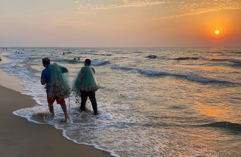 For the first time in years, Gazans enjoy clean seawater - Vimarsana News