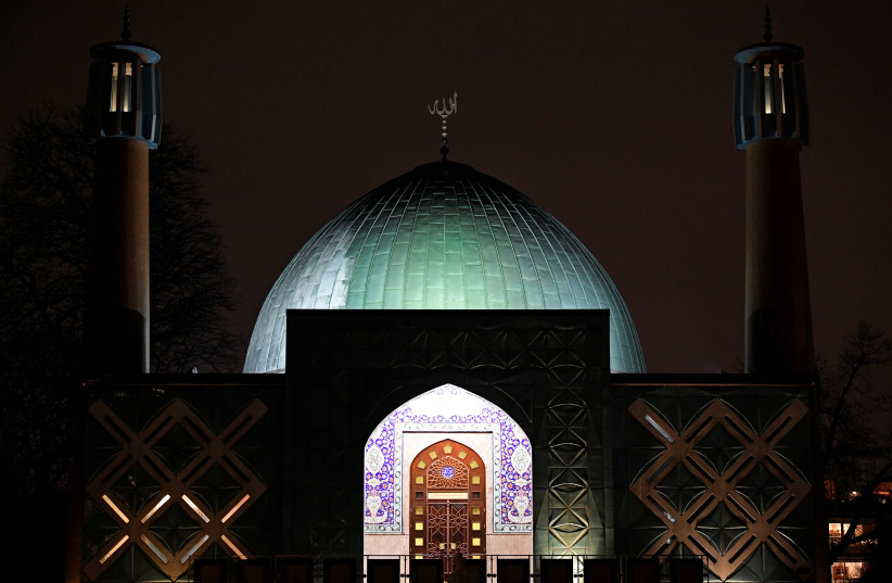 General view outside the Islamic Centre (Blue Mosque) in Hamburg, Germany, January 9, 2020.  (credit: FABIAN BIMMER / REUTERS)