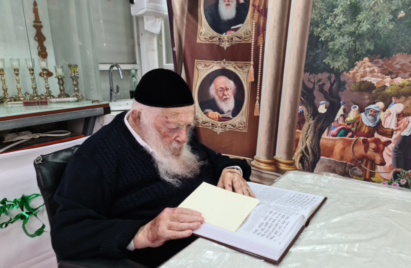 Rabbi Chaim Kanievsky studying Torah in his home (photo credit: Courtesy)