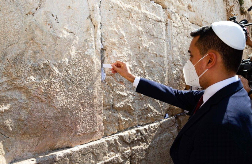 Italian Foreign Minister visits Jerusalem's Western Wall - The Jerusalem  Post