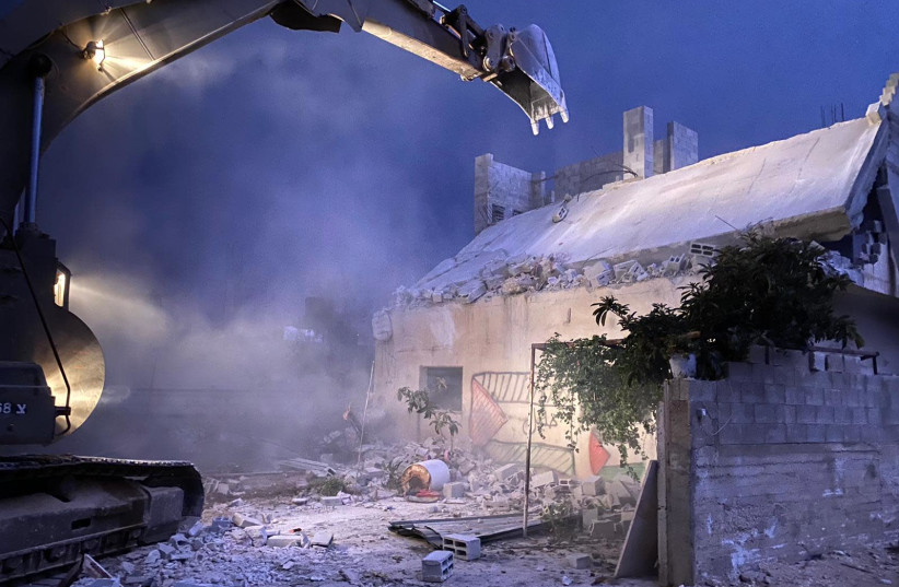 Demolition of home of terrorist who killed Rabbi Shai Ohayon (photo credit: IDF SPOKESPERSON'S UNIT)