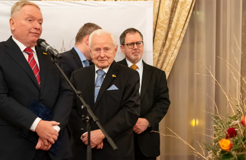 Left-to-right: President of the Chamber Pavel Smutný, founding President Miroslav Grégr and Israeli Ambassador Daniel Meron at the Annual Meeting in 2019 (photo credit: CZECH-ISRAELI CHAMBRE)