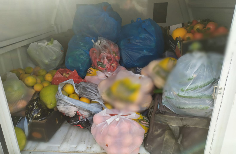 154 kg of stolen produce seized by border police from thieves caught in the act, December 5, 2020. (photo credit: BORDER POLICE)