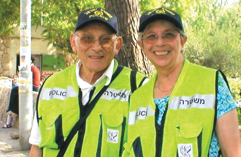 Chaim and Yehudit Collins on duty with the Mishmar Ezrachi in 2003 (photo credit: LIAT COLLINS)