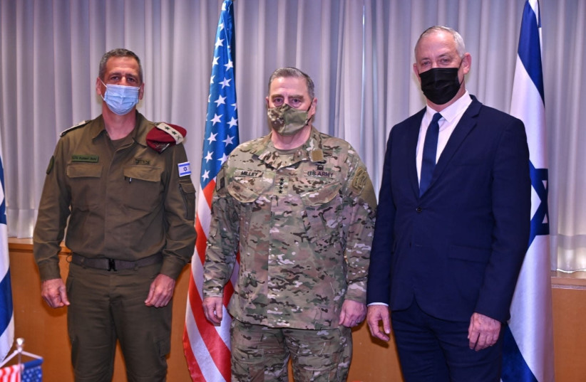 Amid regional tensions, Gantz meets US Joint Chiefs Chairman (photo credit: ARIEL HERMONI / DEFENSE MINISTRY)