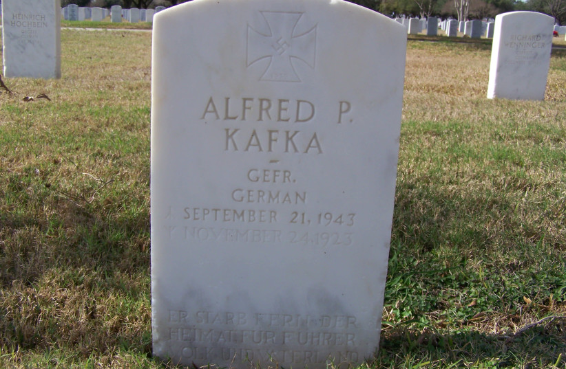 Headstone of a German WWII POW in Texas (photo credit: MICHAEL FIELD/WIKIMEDIA COMMONS)