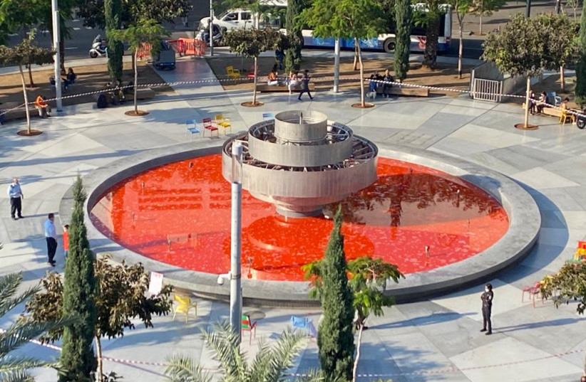 Dizengoff fountain in Tel Aviv (photo credit: AVSHALOM SASSONI/ MAARIV)