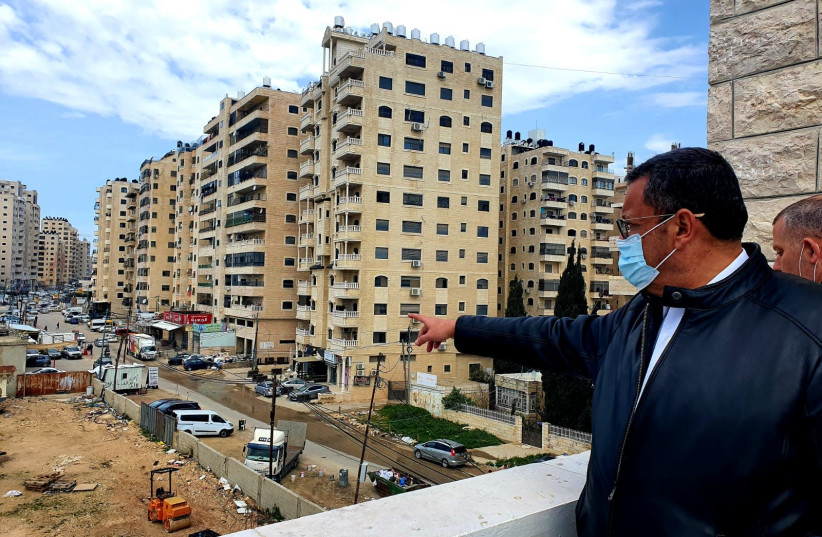Jerusalem's Mayor visiting a village in east Jerusalem (credit: JERUSALEM MUNICIPALITY)