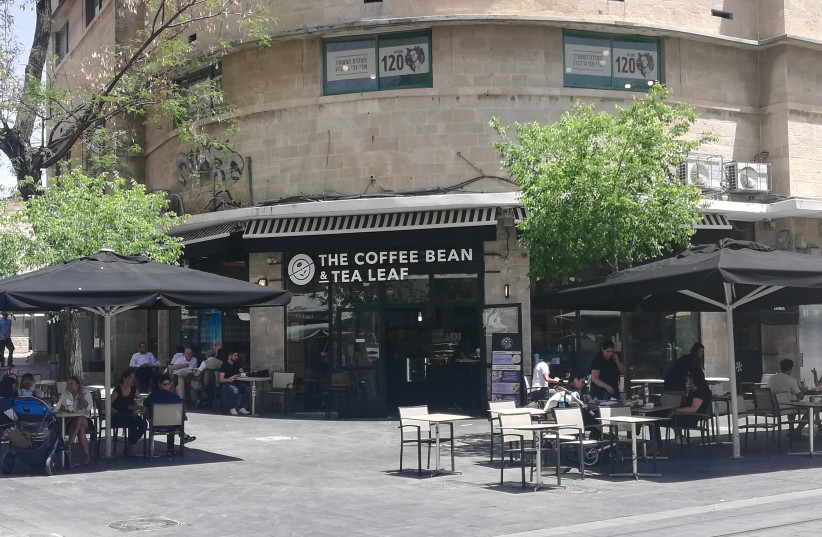 Coffee Bean and Tea Leaf restaurant in Jerusalem