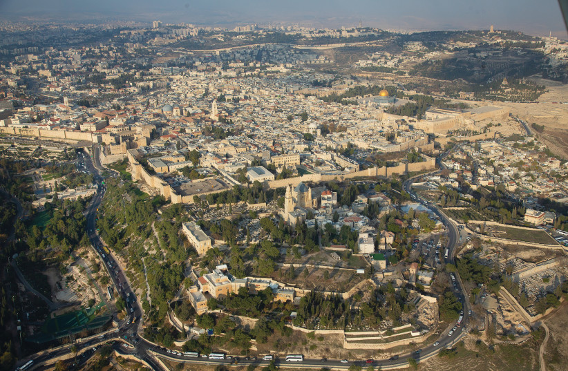 VUE AÉRIENNE de Jérusalem-Est : changement radical (crédit photo : MOSHE SHAI/FLASH90)
