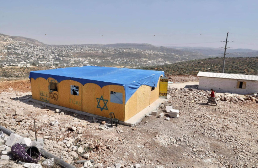 Menteri Israel berjanji untuk memblokir otorisasi pos terdepan Tepi Barat