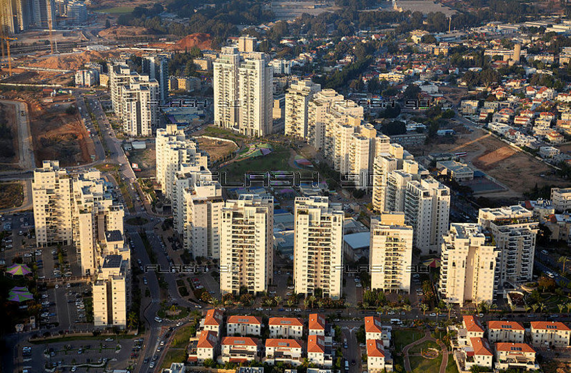 Aerial view of the central city of Lod. December 17, 2019 (photo credit: MOSHE SHAI/FLASH90)