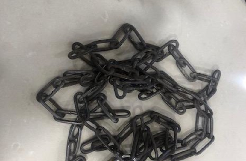  CHAINS used to imprison 19-year-old abused by her family members (credit: POLICE SPOKESPERSON'S UNIT)