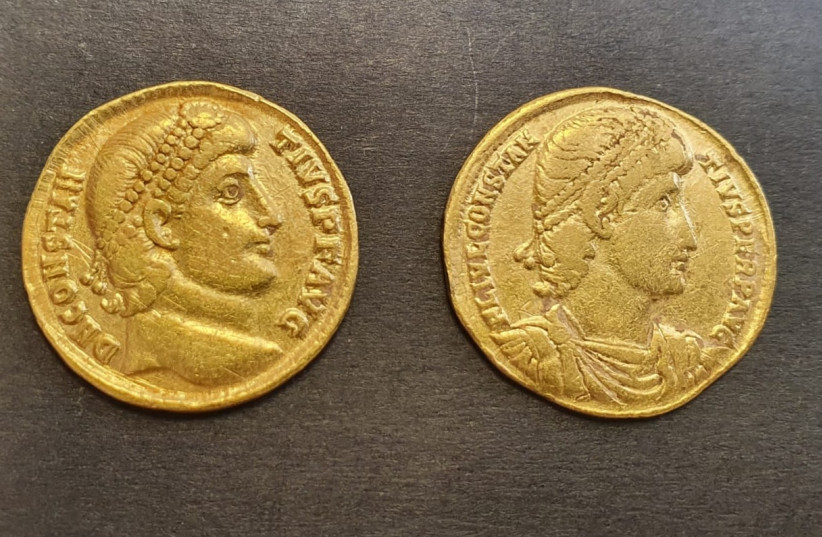  Looted gold coins (photo credit: ISRAEL ANTIQUITIES AUTHORITY PREVENTING ROBBERY UNIT)