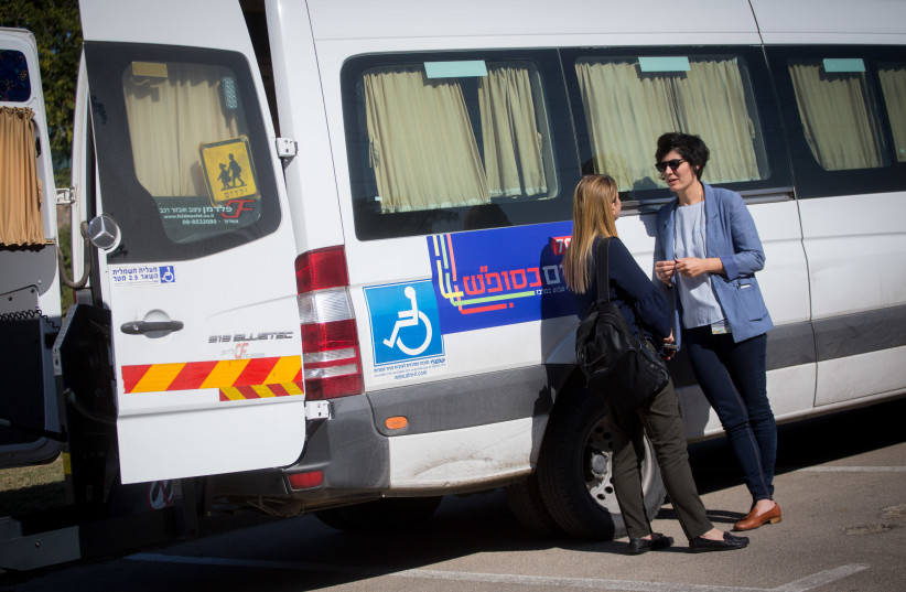  The weekend buses that operate in cities in the center of Israel (credit: MIRIAM ALSTER / FLASH 90)