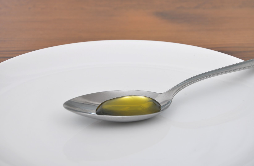  Olive oil (photo credit: INGIMAGE)