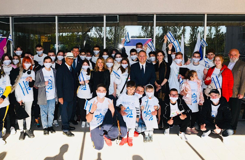  On anniversary of Babyn Yar, 100 Ukrainian immigrants arrive in Israel on Jewish Agency flight (photo credit: Svetlana Soroka)