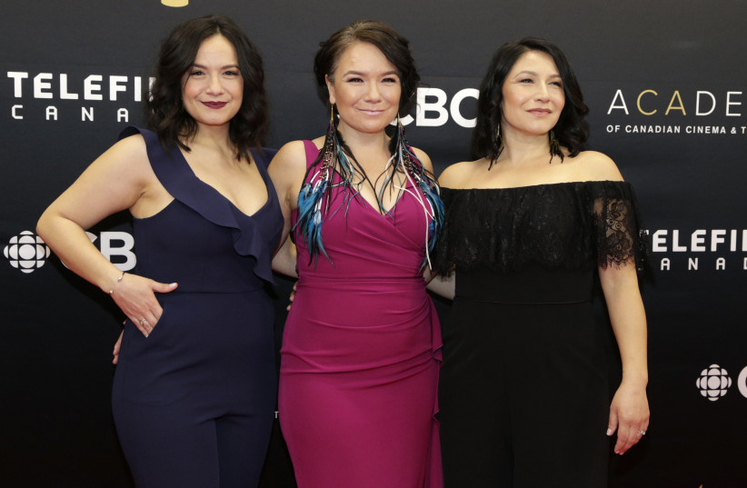  Jennifer, Tamara and Sarah Podemski arrive on the red carpet at the 7th annual Canadian Screen Awards in Toronto, Canada (photo credit: CARLOS OSORIO/REUTERS)