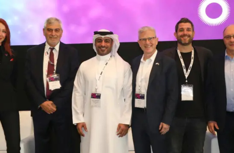  Israeli business people participated in a forum in Abu Dhabi (photo credit: SIVAN FARAG)