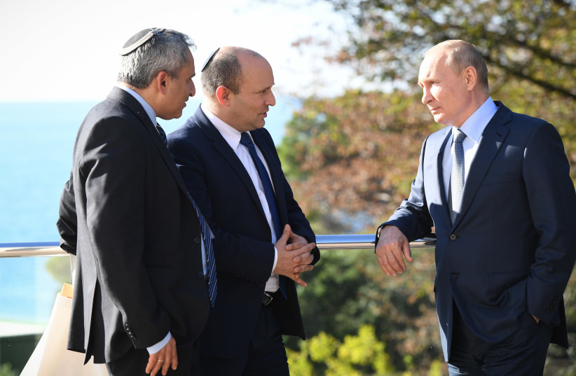  Prime Minister Naftali Bennett and Ministerial Liaison to the Knesset Ze'ev Elkin meet with Russian President Vladimir Putin, October 22, 2021 (photo credit: KOBI GIDEON/PMO)