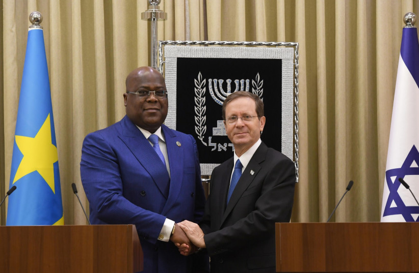  Israel's President Isaac Herzog is seen with DRC President Félix Tshisekedi, on October 27, 2021. (credit: HAIM ZACH/GPO)
