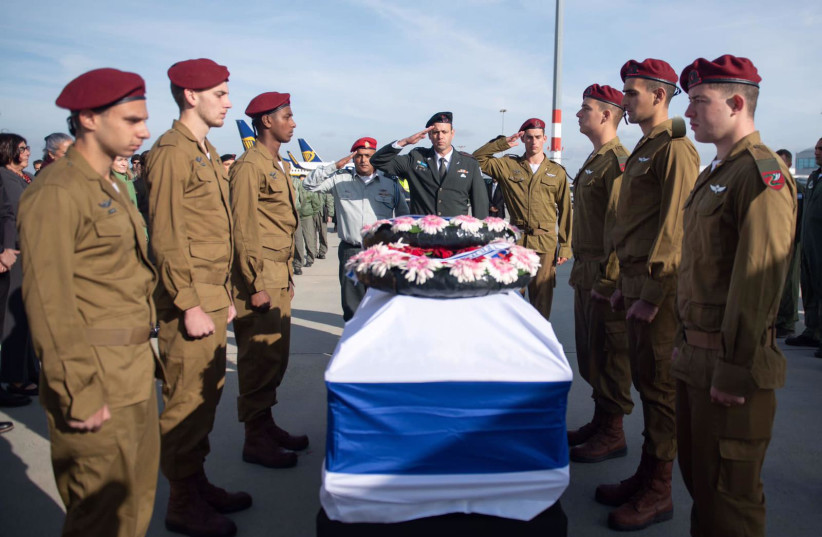  The remains of Private Martin Davidowicz are brought to Israel. (photo credit: IDF SPOKESPERSON'S UNIT)