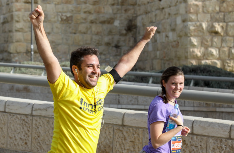 OFER BERKOVITCH takes part in the Jerusalem 10th Annual Marathon, October 29, 2021 (credit: MARC ISRAEL SELLEM/THE JERUSALEM POST)