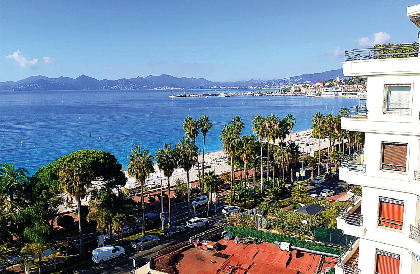  A bid's-eye view of the Cannes beach from a Martinez Hotel guest room window. (photo credit: YAKIR FELDMAN)