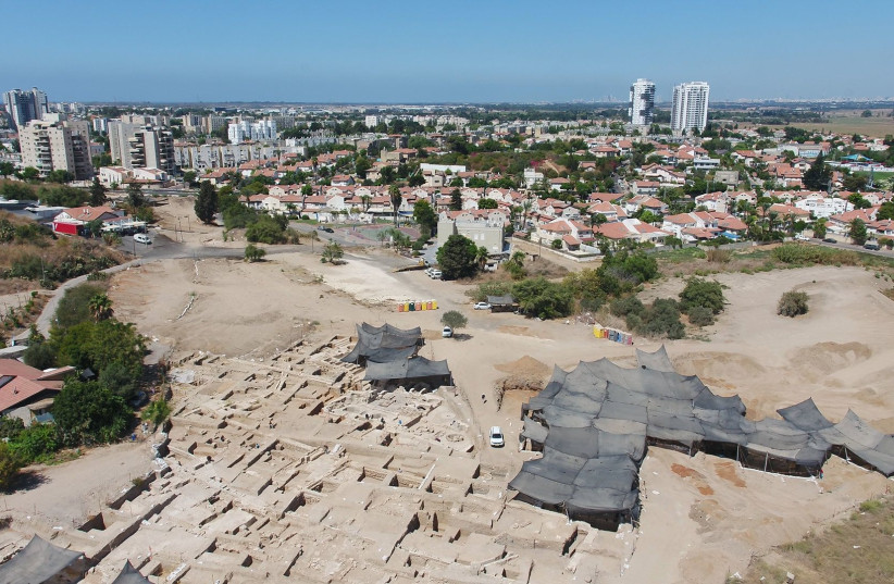  Yavne excavation (credit: Assaf Peretz/Israel Antiquities Authority)