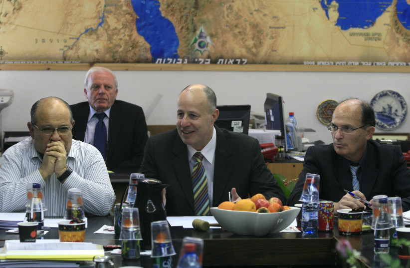  MEIR DAGAN [left, at a 2008 Knesset  Security and Foreign Affairs Committee  meeting] knew how to read the map.’  (credit: OLIVIER FITOUSSI/FLASH90)