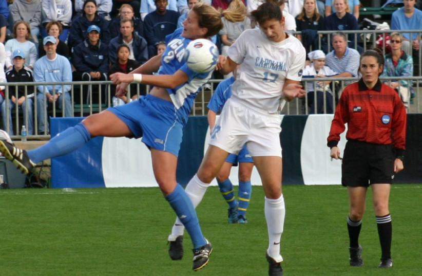  Yael Averbuch playing for the University of North Carolina's Women's Tar Heels Soccer Team  (credit: VIA WIKIMEDIA COMMONS)
