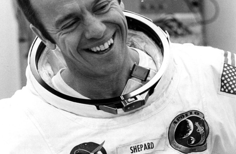  Alan Shepard, the first American in space, is seen in this photo from preparations for the Apollo 14 moon mission, taken on January 31, 1971. (credit: sv/ELD/ME/Reuters)