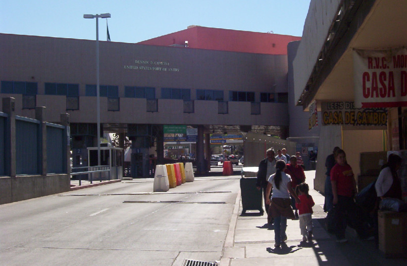 Nogales-Grand Avenue Port of Entry at US-Mexico Border