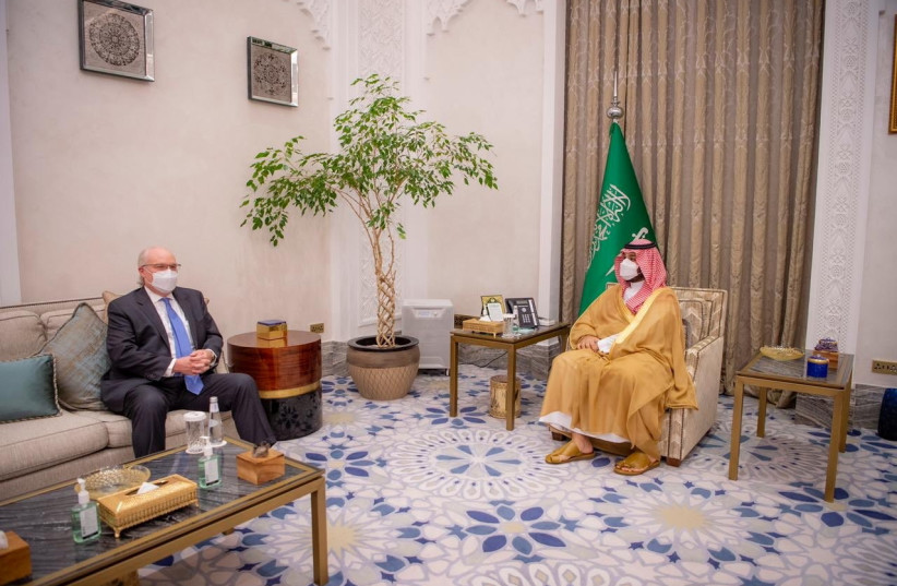 Saudi Crown Prince Mohammed bin Salman meets with US Special Envoy for Yemen Tim Lenderking in Riyadh, Saudi Arabia April 30, 2021 (photo credit: SAUDI PRESS AGENCY/HANDOUT VIA REUTERS)