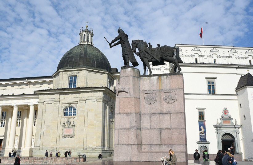  A MONUMENT TO Grand Duke Gediminas in Vilnius’ Cathedral Square. He is credited with founding the Duchy of Lithuania in the 14th Century. (photo credit: DAVID ZEV HARRIS, Mark Gordon)