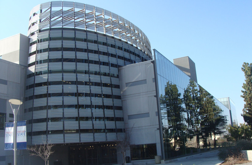  California State University, Fresno. Henry Madden Library. (photo credit: VIA WIKIMEDIA COMMONS)