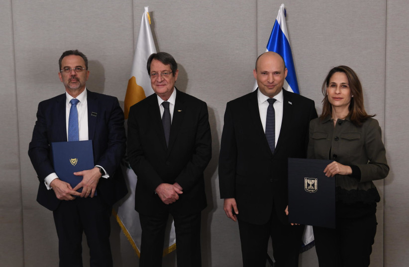  Prime Minister Naftali Bennett met with Cyprus's president Nicos Anastasiades on December 7, 2021. (credit: GPO)