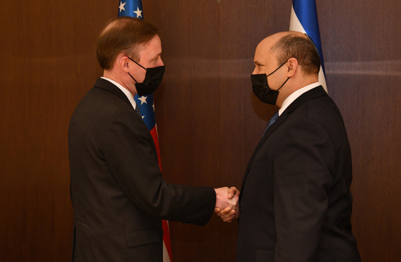  Le Premier ministre Naftali Bennett rencontre le conseiller américain à la sécurité nationale Jake Sullivan, le 22 décembre 2021. (Crédit photo : HAIM ZACH/GPO)