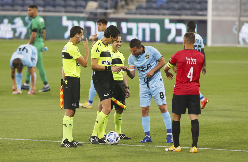  TRANSGENDER REFEREE Sapir Berman officiating in a Premier League soccer match provided a bright note in a mostly gloomy year.  (credit: NIMROD GLUCKMAN)