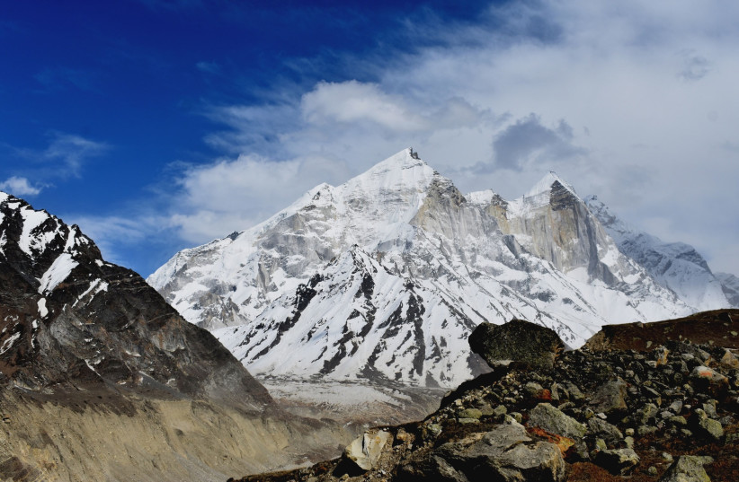  Glaciers of the Himalayas  (credit: PIXABAY)