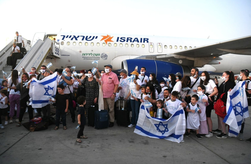  The last aliyah flight of 2021 will land in Israel on Friday. (photo credit: YOSSI ZEIGLER)